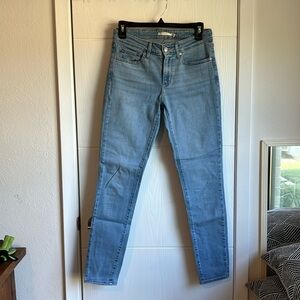 NWT Levi’s 711 skinny stretchy jean